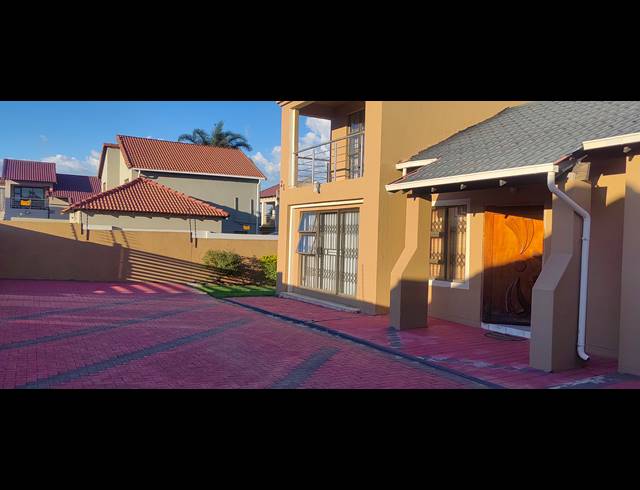 3 BEDROOM HOUSE FOR SALE IN ORMONDE